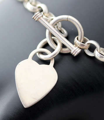 COLLECTABLE VINTAGE STERLING SILVER CABLE CHAIN HEART TAG BRACELET WITH TOGGLE CLOSE