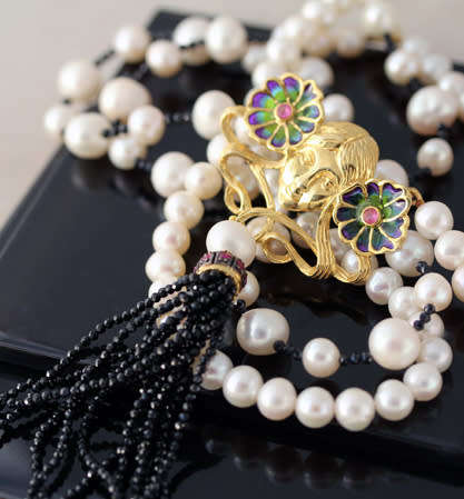 LONG WHIMSICAL FACE PENDANT LARGE DOUBLE STRAND PEARL NECKLACE BLACK SPINEL TASSEL STER SILVER 71 gr