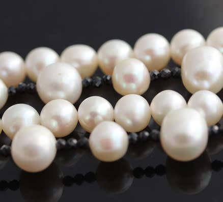 LONG WHIMSICAL FACE PENDANT LARGE DOUBLE STRAND PEARL NECKLACE BLACK SPINEL TASSEL STER SILVER 71 gr