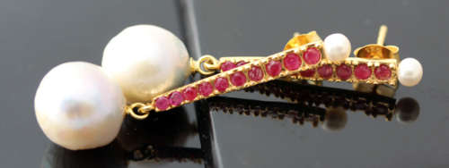 LONG DRAMATIC DROP & DANGLE EARRINGS WITH BAROQUE PEARLS & RUBIES IN GOLD-HUED STERLING SILVER. 925