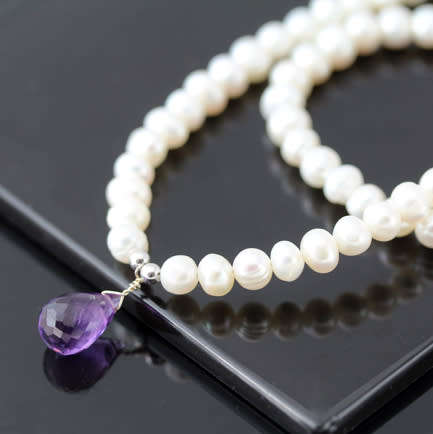 SIMPLE ELEGANT STUNNING NATURAL PEARL NECKLACE WITH STRIKING PURPLE AMETHYST BRIOLETTE PENDANT