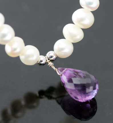 SIMPLE ELEGANT STUNNING NATURAL PEARL NECKLACE WITH STRIKING PURPLE AMETHYST BRIOLETTE PENDANT