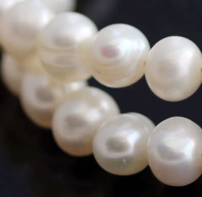 SIMPLE ELEGANT STUNNING NATURAL PEARL NECKLACE WITH STRIKING PURPLE AMETHYST BRIOLETTE PENDANT