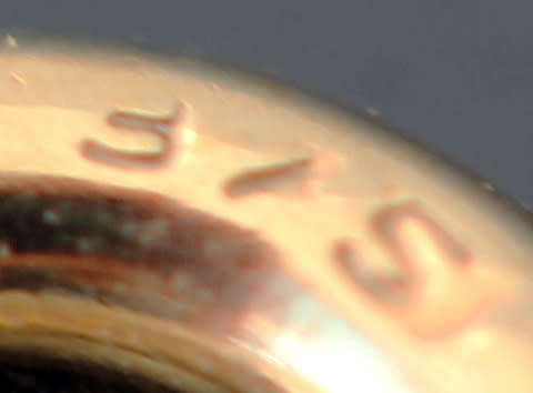 VINTAGE ENGLISH 9CT YELLOW AND WHITE GOLD FRINGE DESIGN PENDANT NECKLACE. 924