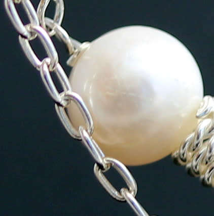 GORGEOUS VERY LONG FEMININE STERLING SILVER AND BAROQUE PEARL NECKLACE. 82 CM LONG! 925