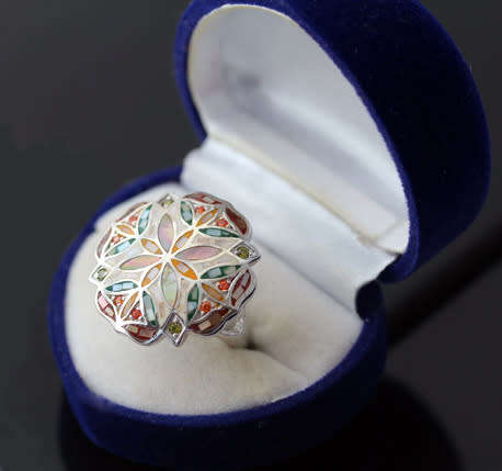 LARGE MOTHER OF PEARL FLORAL HANDCRAFTED MOSAIC DESIGN STERLING SILVER RING. 'JEWLLERY ART!'