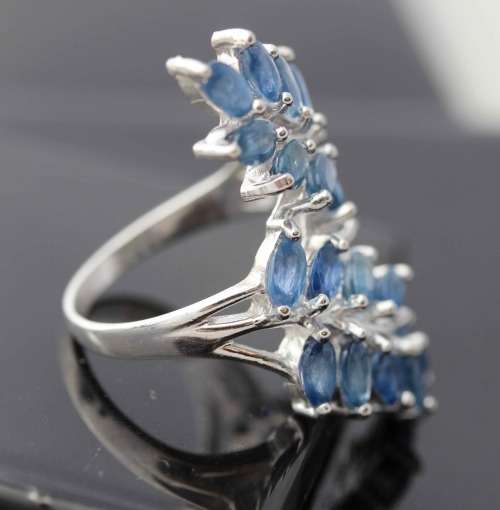 GORGEOUS LONG REAL BLUE SAPPHIRE STERLING SILVER RING. EXTENDED LEAF DESIGN