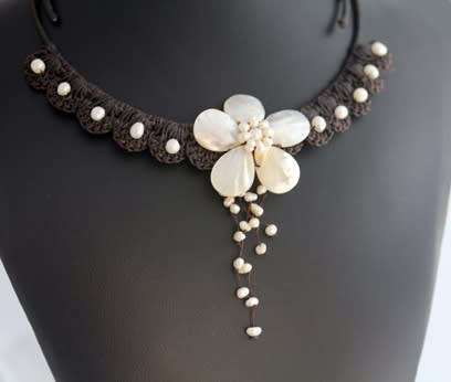 HANDMADE BAROQUE PEARL AND MOTHER OF PEARL BRAIDED COLLAR NECKLACE. VERY UNUSUAL & PRETTY!