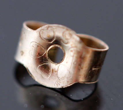 VINTAGE 9CT YELLOW GOLD FILIGREE STUD EARRINGS WITH OVAL FACETED AMETHYSTS. 375