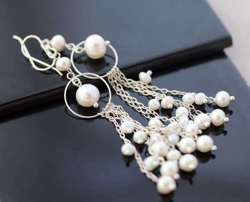 VERY LONG (80mm) WATERFALL CHAIN STERLING SILVER AND CREAMY BAROQUE PEARL DROP EARRINGS. 925