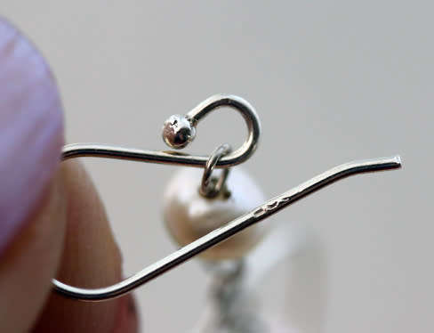 VERY LONG (80mm) WATERFALL CHAIN STERLING SILVER AND CREAMY BAROQUE PEARL DROP EARRINGS. 925