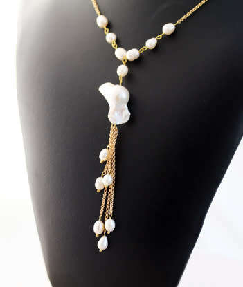 VERY LONG 76cm NECKLACE FEATURING A LARGE NATURAL ORGANIC BAROQUE PEARL. NOT STERLING SILVER.
