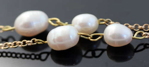 VERY LONG 76cm NECKLACE FEATURING A LARGE NATURAL ORGANIC BAROQUE PEARL. NOT STERLING SILVER.