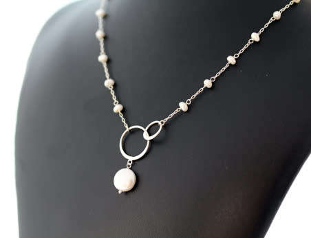 STERLING SILVER OPEN LINK CHAIN NECKLACE WITH WHITE BAROQUE PEARLS AND LARGE ROUND LINKS IN FRONT