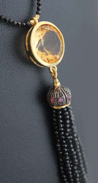 BLACK SPINEL NECKLACE WITH GOLD HUED STERLING SILVER, 8,5 ct CITRINE & SPINEL WATERFALL PENDANT. 925