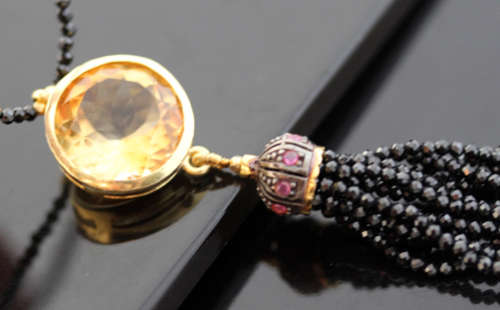 BLACK SPINEL NECKLACE WITH GOLD HUED STERLING SILVER, 8,5 ct CITRINE & SPINEL WATERFALL PENDANT. 925
