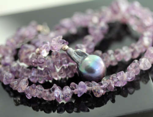 POLISHED NATURAL AMETHYST AND STERLING SILVER BEAD NECKLACE WITH BLACK BAROQUE PEARL PENDANT