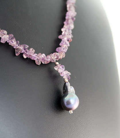 POLISHED NATURAL AMETHYST AND STERLING SILVER BEAD NECKLACE WITH BLACK BAROQUE PEARL PENDANT