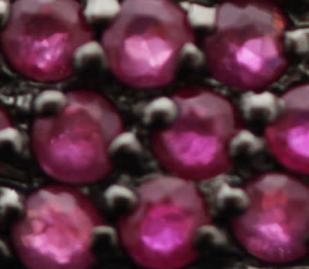 VERY UNUSUAL GEOMETRIC RUBY AND DIAMOND 9CT YELLOW GOLD RING. HEAVY! *JEWELLER EVALUATION R18'000*