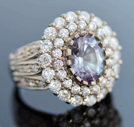 VINTAGE 3,06CT DEEP LILAC SPINEL RING WITH BRIGHT WHITE STONE ACCENTS SET IN STERLING SILVER