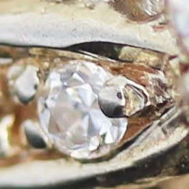 VINTAGE 3,06CT DEEP LILAC SPINEL RING WITH BRIGHT WHITE STONE ACCENTS SET IN STERLING SILVER