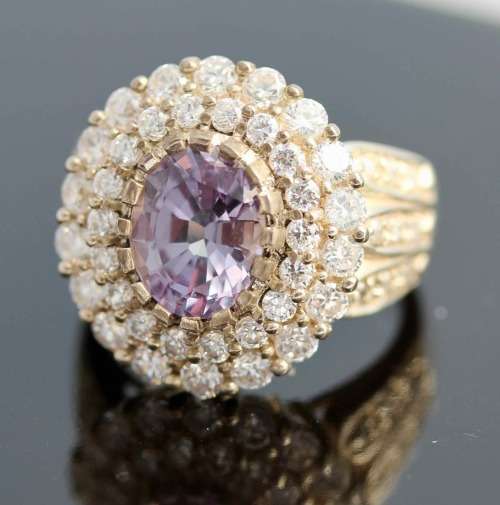 VINTAGE 3,06CT DEEP LILAC SPINEL RING WITH BRIGHT WHITE STONE ACCENTS SET IN STERLING SILVER