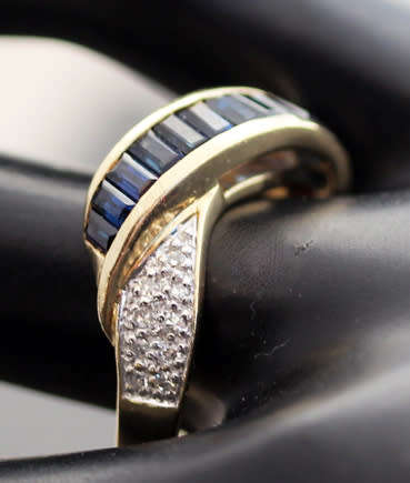 SOLID NATURAL DIAMOND 10CT YELLOW & WHITE GOLD LAB SAPPHIRE RING *JEWELLER EVALUATION R18'000*
