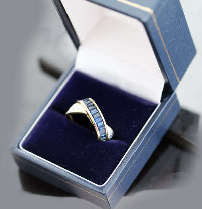 SOLID NATURAL DIAMOND 10CT YELLOW & WHITE GOLD LAB SAPPHIRE RING *JEWELLER EVALUATION R18'000*