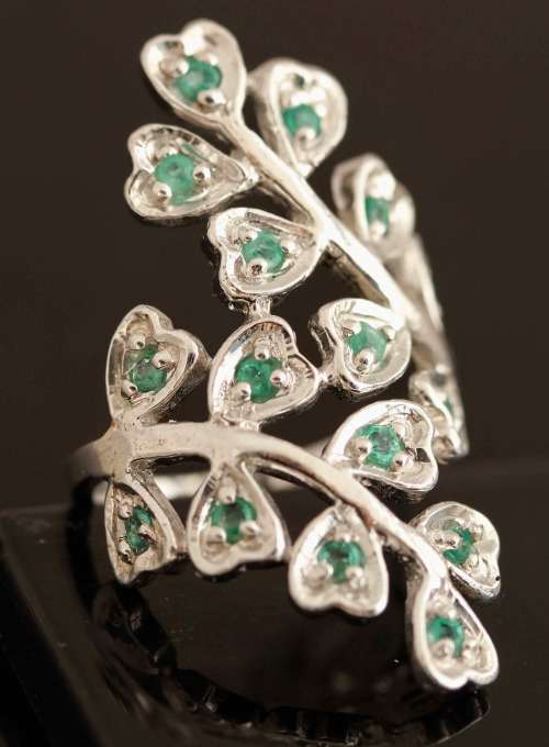 LARGE SOLID STERLING SILVER RING NATURAL AAA GRADE EMERALDS COLUMBIAN MINED