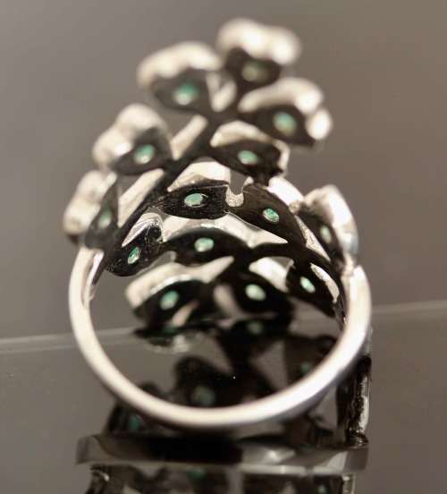 LARGE SOLID STERLING SILVER RING NATURAL AAA GRADE EMERALDS COLUMBIAN MINED