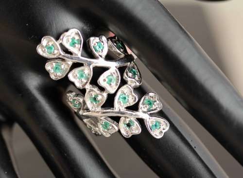 LARGE SOLID STERLING SILVER RING NATURAL AAA GRADE EMERALDS COLUMBIAN MINED