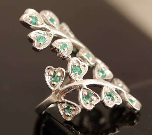 LARGE SOLID STERLING SILVER RING NATURAL AAA GRADE EMERALDS COLUMBIAN MINED