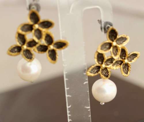 UNUSUAL STERLING SILVER EARRINGS. NATURAL BAROQUE PEARLS. LARGE TACTILE TRI-FLOWER FEATURE