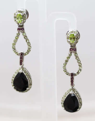 GLAMOROUS BLACK ONYX, PERIDOT AND GARNET STERLING SILVER DROP EARRINGS. 925