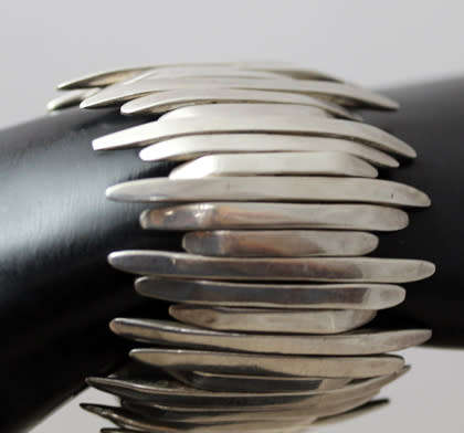 HANDCRAFTED LARGE, HEAVY 97 grams! UNUSUAL ORGANIC VINTAGE STERLING SILVER BRACELET VERY COLLECTIBLE