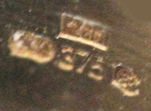 VINTAGE 9CT YELLOW GOLD 'BELT' RING WITH AN INTRICATE DESIGN. 375. COLLECTABLE!