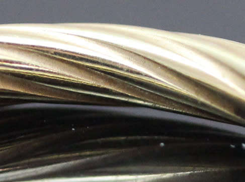 CLASSIC VINTAGE ENGLISH 9CT YELLOW GOLD HOOP EARRINGS WITH TWISTED DETAIL. GOOD SIZE 25 mm DIAMETER