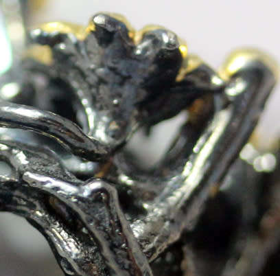 UNUSUAL HANDCRAFTED NATURAL PEARL CABOCHON GUNMETAL-& GOLDHUED STERLING SILVER LARGE RAISED DESIGN