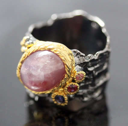 LARGE HANDCRAFTED 'JEWELLERY ART' NATURAL RUBY & GEMSTONE STERLING SILVER RING GUNMETAL GREY FINISH