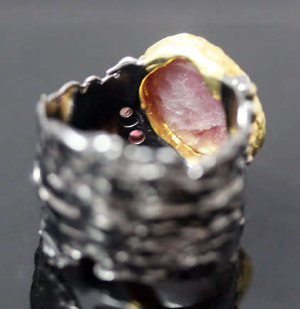 LARGE HANDCRAFTED 'JEWELLERY ART' NATURAL RUBY & GEMSTONE STERLING SILVER RING GUNMETAL GREY FINISH