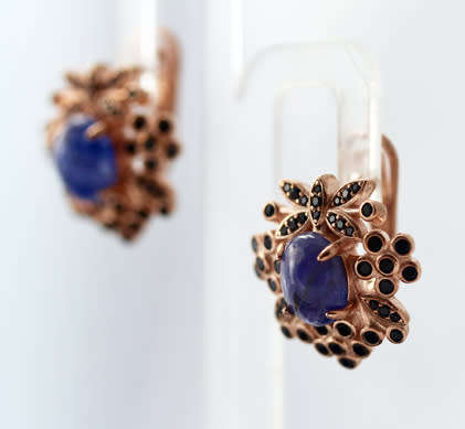 UNUSUAL FLORAL TANZANITE AND BLACK SPINEL ROSE GOLD-HUED STERLING SILVER EARRINGS. 925