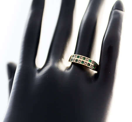 GEOMETRIC VINTAGE ENGLISH 9CT YELLOW GOLD DIAMOND AND EMERALD HALF ETERNITY RING. WELL HALLMARKED!