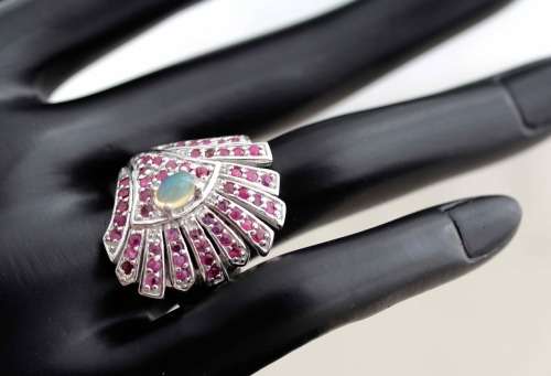 LARGE, HEAVY SOLID STERLING SILVER REAL RUBY AND EMERALD RING BROAD SHANK 9,8 grams!