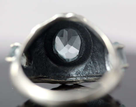 FABULOUS DETAILED SWISS BLUE TOPAZ STERLING SILVER RING. FLORAL DETAIL. 925. HEAVY!