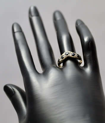 VINTAGE ENGLISH SAPPHIRE AND DIAMOND 9CT YELLOW GOLD CHEVRON RING. SOLID PIECE.  WELL HALLMARKED!