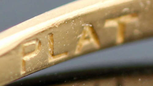 VINTAGE DIAMOND SOLITAIRE PLATINUM AND 18CT YELLOW GOLD RING COLLECTABLE VINTAGE ENGLISH - H, G & S