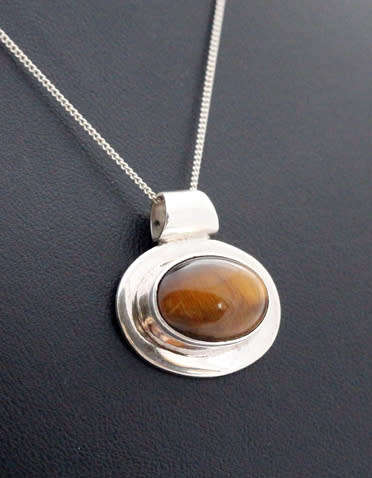 MAGNIFICENT HEAVY OVAL TIGER'S EYE CABOCHON BEZEL SET STERLING SILVER 39CM CHAIN SLIDER STYLE