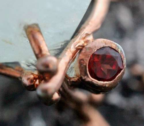 DRAMATIC HANDCRAFTED 925 JEWELLERY ART RING LARGE NATURAL AQUAMARINE GEMSTONE SAPPHIRES & GARNETS