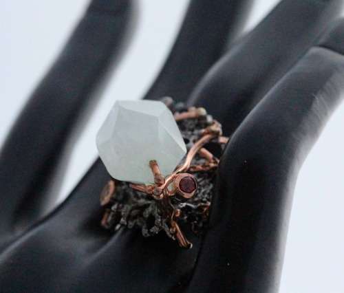 DRAMATIC HANDCRAFTED 925 JEWELLERY ART RING LARGE NATURAL AQUAMARINE GEMSTONE SAPPHIRES & GARNETS