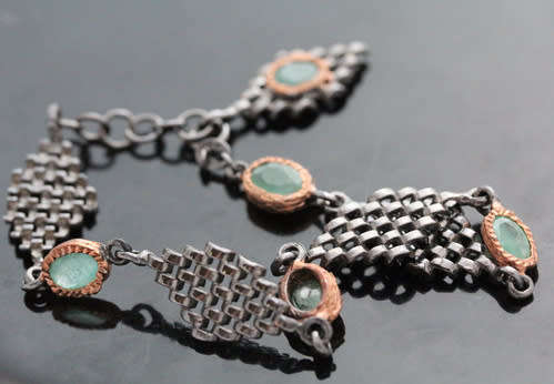 HAND-CRAFTED NATURAL EMERALDS GUNMETAL GREY FEATURE SOLID STERLING SILVER BRACELET